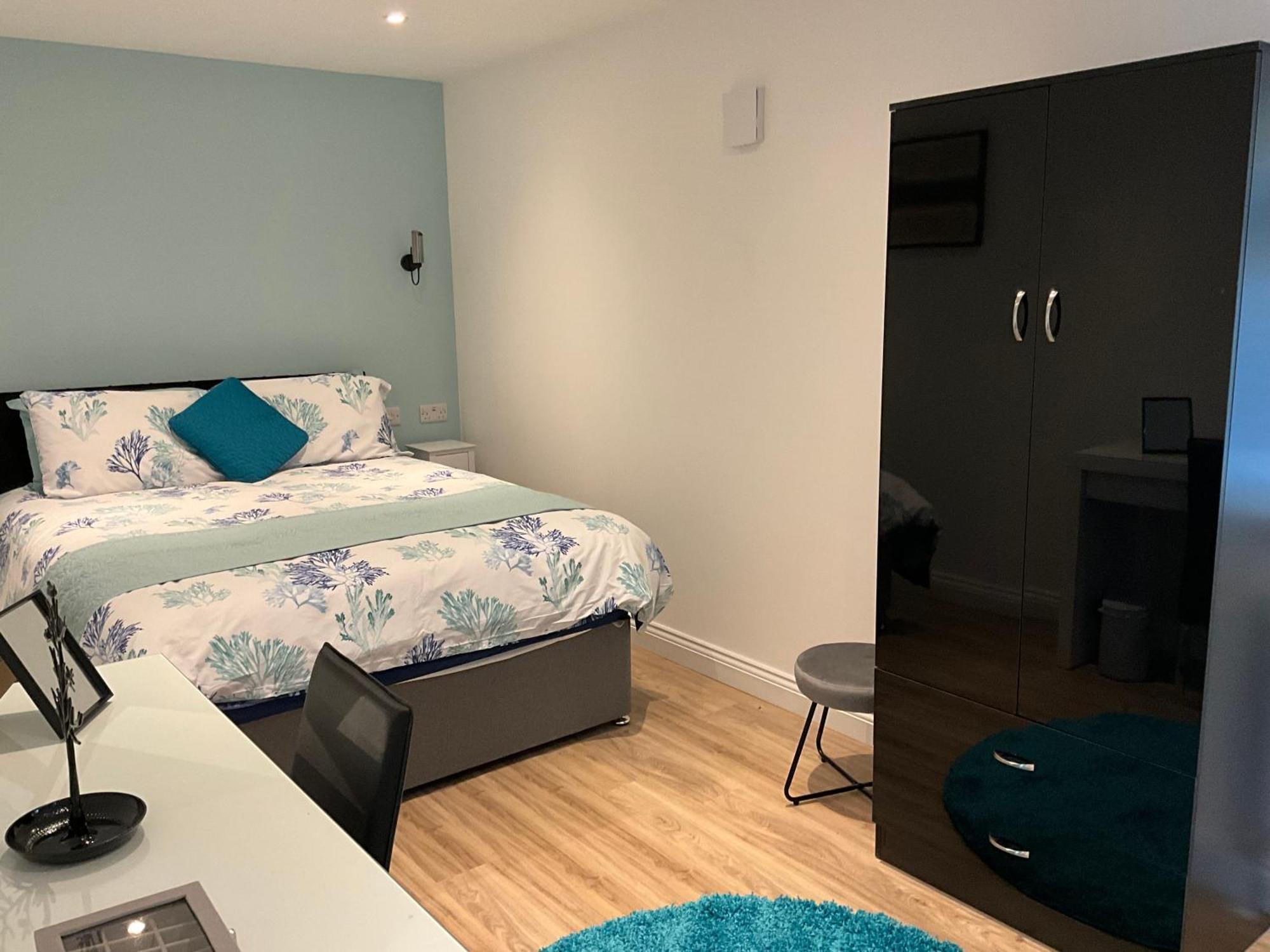 צ'דר The Court Yard Apartment מראה חיצוני תמונה